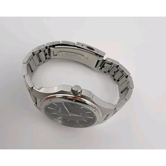 Men's Seiko 7N42-0FD0 Stainless Steel Calendar Vintage Quartz Watch 6.75" wrist- - Picture 5 of 10